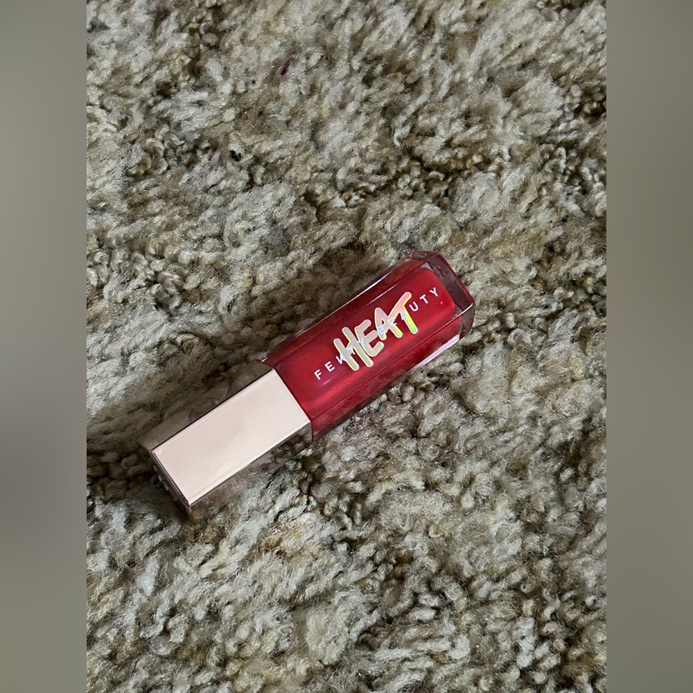 Fenty Beauty Heat Gloss Bomb Hot Cherry
